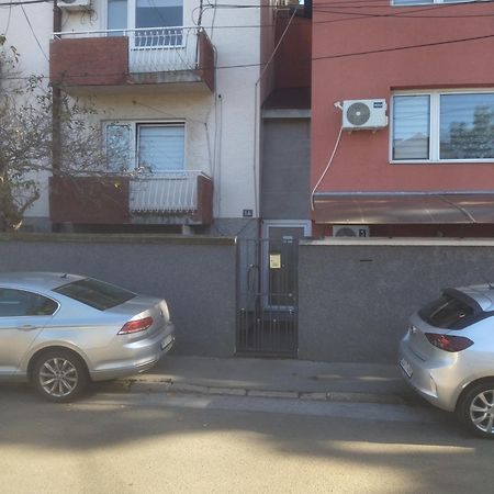 Ferienwohnung Fenix Belgrad Zimmer foto